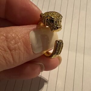 Elegant Gold Panther Ring